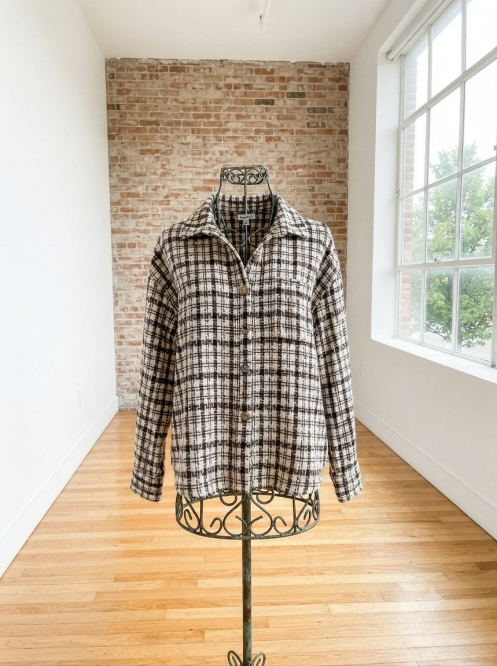 Lightweight Plaid Shacket Jacket in Black & Cream